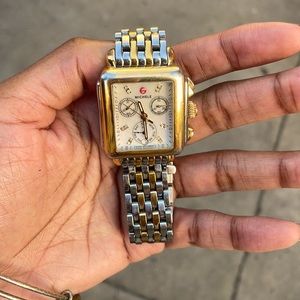 A “it girl must have.” Grab this item now while you can!